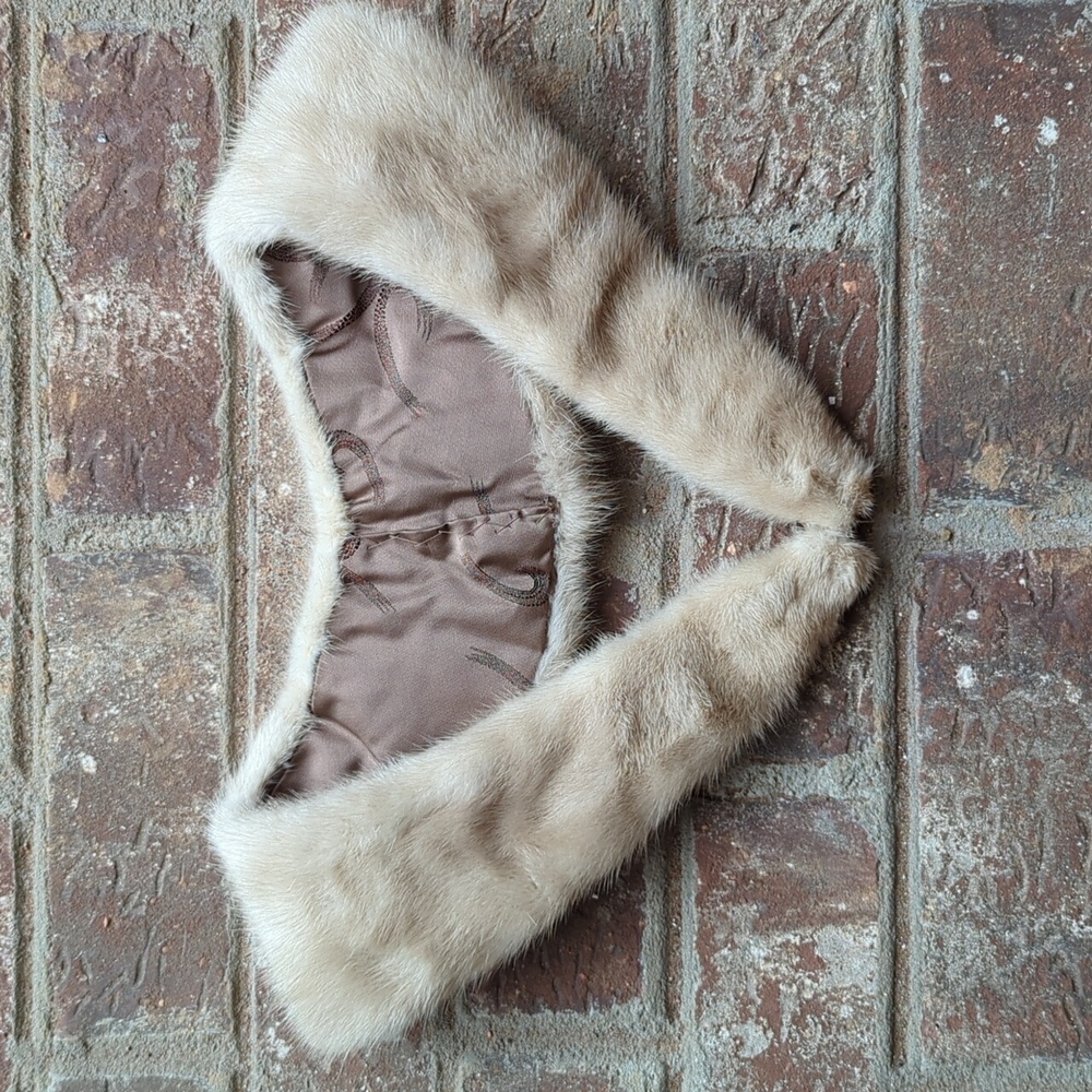Vintage Mid Century Cream Mink Detachable Fur Collar